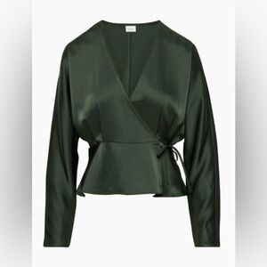 NWT Aritzia Satin Cleo Blouse - Green size M